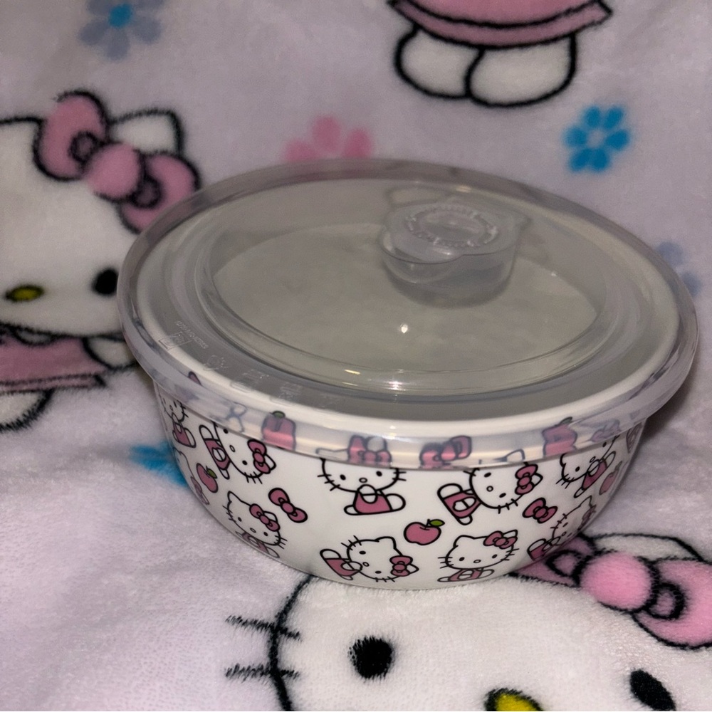 Hello kitty bowl